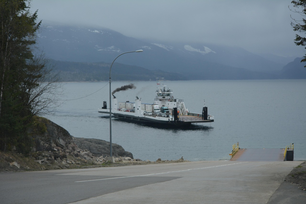 Laden op ferry of veerboot