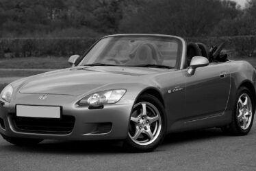 Jouw cabrio klaar voor elk seizoen: essentiële accessoires